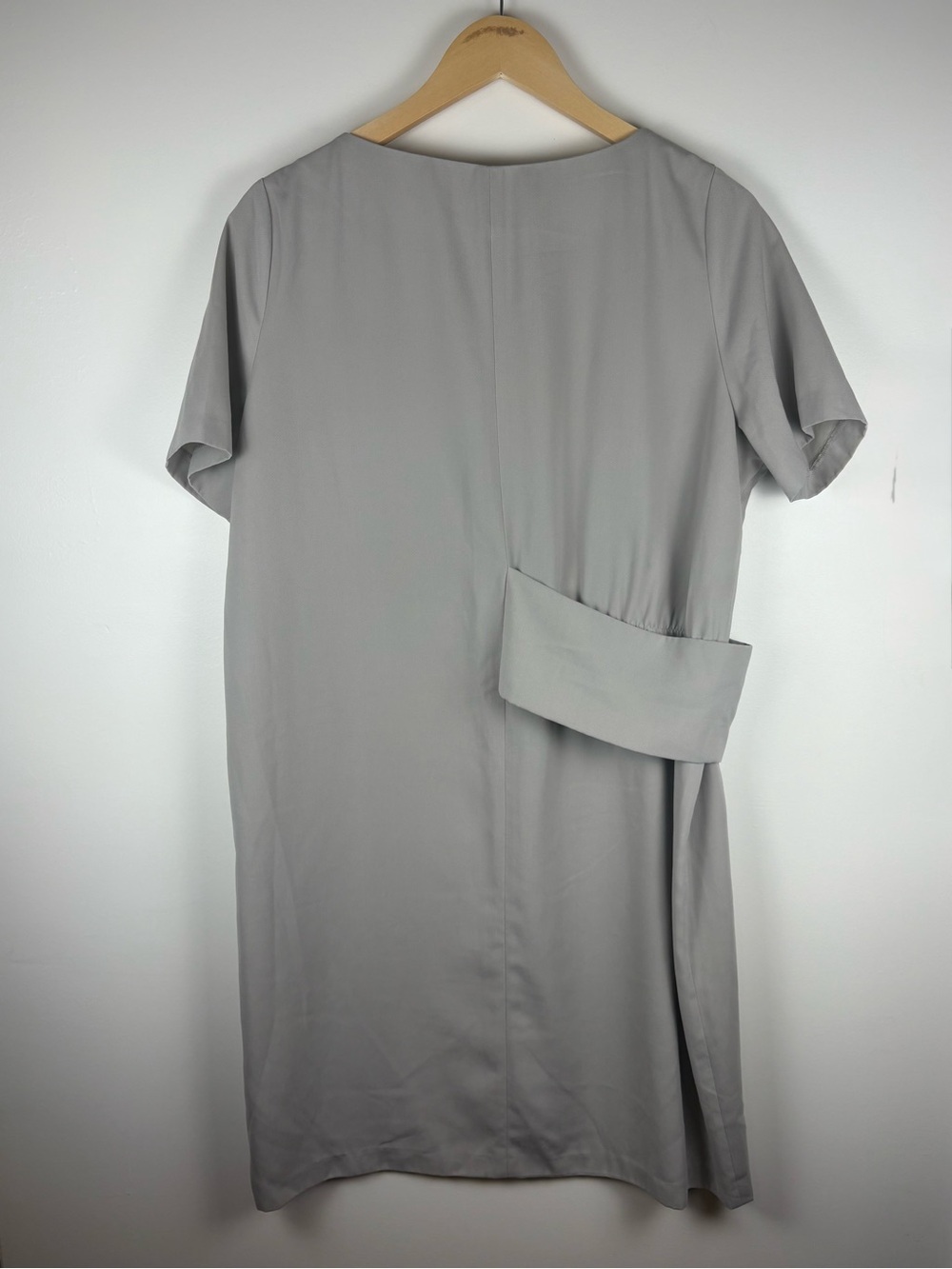 OAK + FORT Women’s Taupe Gray Short Sleeve Midi Dress Minimalist Size Large - Picture 2 of 5